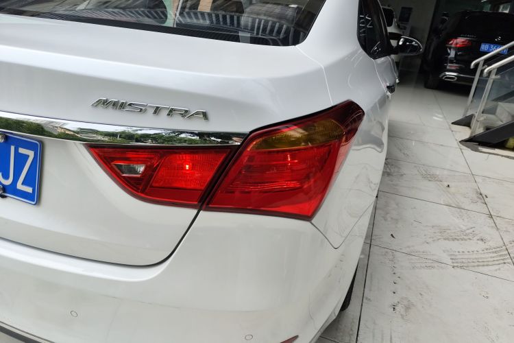 Hyundai Mistra 2016 #8 Hyundai Mistra 2016 car image #8