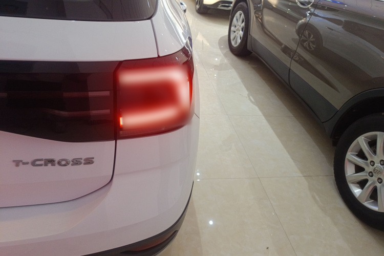 Volkswagen T-Cross 2019 car image #8