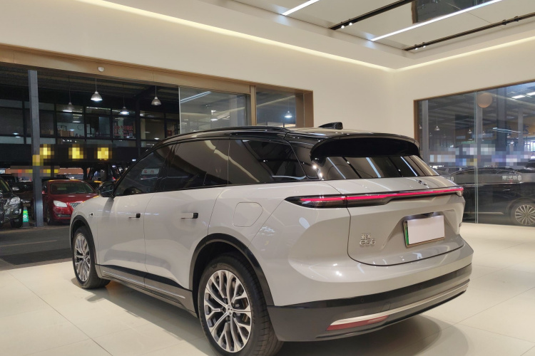 NIO ES6 2024 صورة سيارة #8