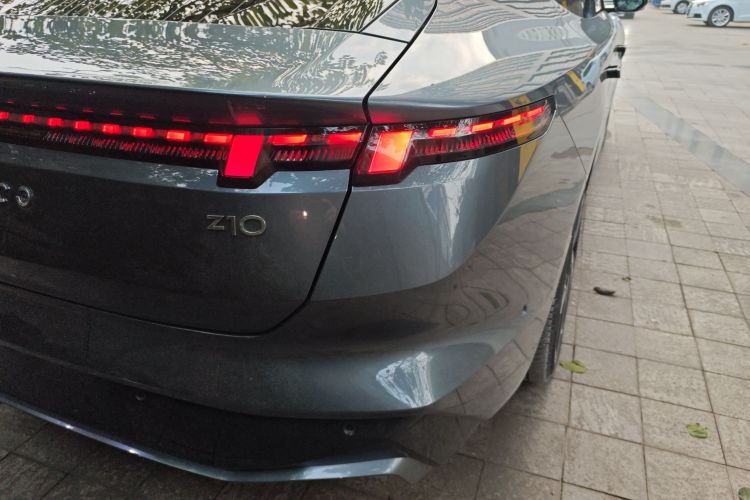 Lynk & Co 2024 car image #8