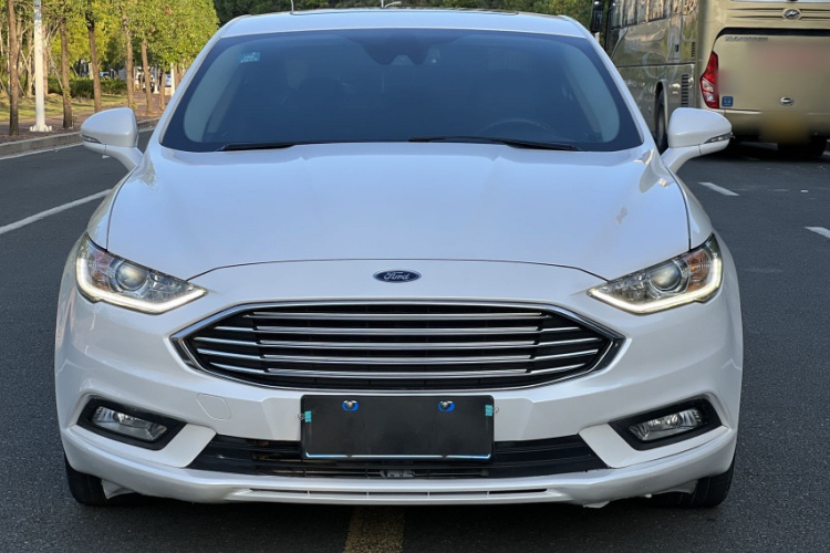 Ford Mondeo 2017 car image #8