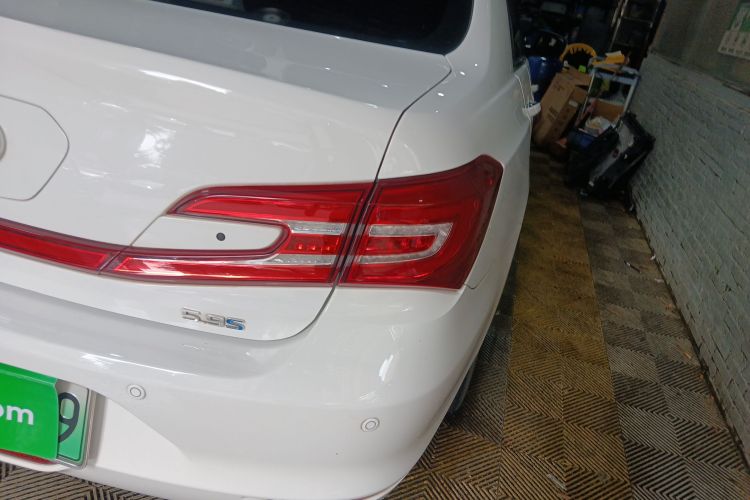 BYD Qin New Energy 2018 car image #8