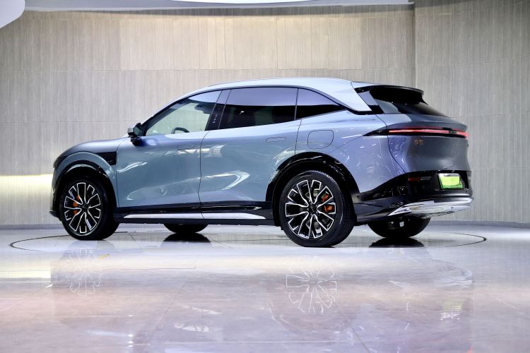 Zeekr 7X 2024 car image #8