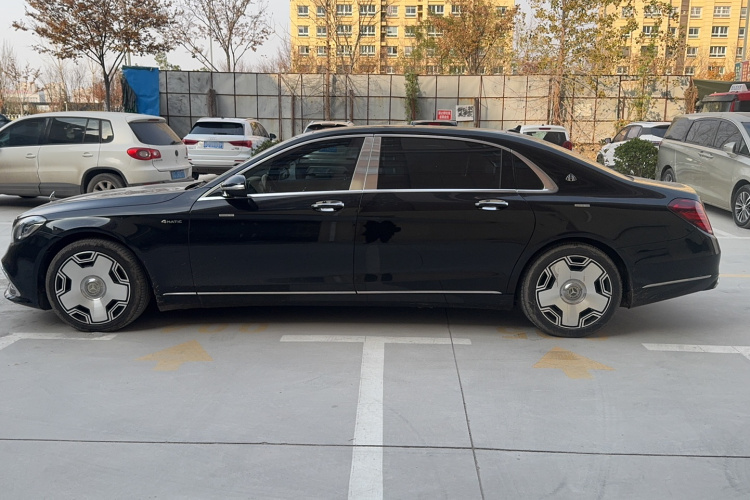 Mercedes-Benz Maybach S Class 2016 car image #8