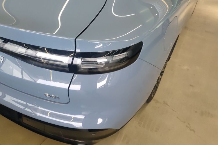 零跑汽车 零跑B01 2025 汽车图片 #8