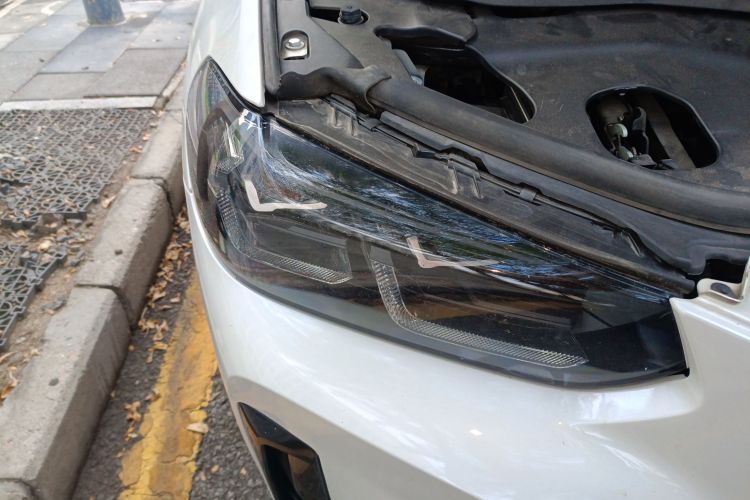 BMW iX3 2023 car image #8