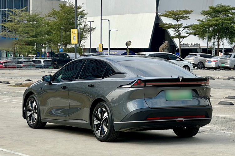 Deepal L07 2025 car image #8