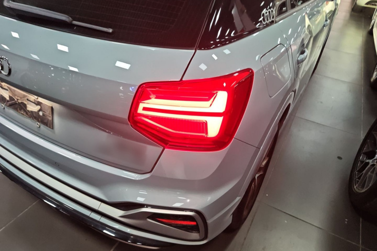 Q2L 2022 image de voiture #8
