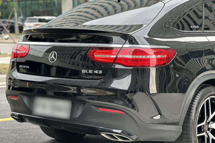 Mercedes-Benz GLE Coupe AMG 2017 #8 Mercedes-Benz GLE Coupe AMG 2017 car image #8