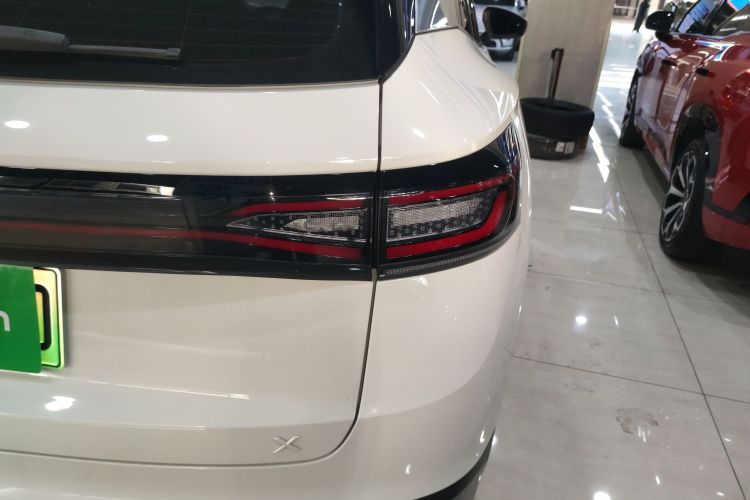 Volkswagen ID.4 X 2024 #8 Volkswagen ID.4 X 2024 car image #8