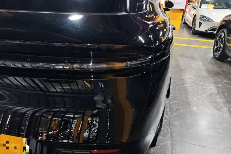 Zeekr 7X 2025 car image #8