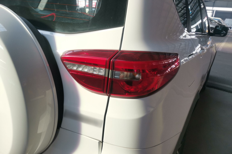 Kaiyi X3 2017 #8 Kaiyi X3 2017 car image #8