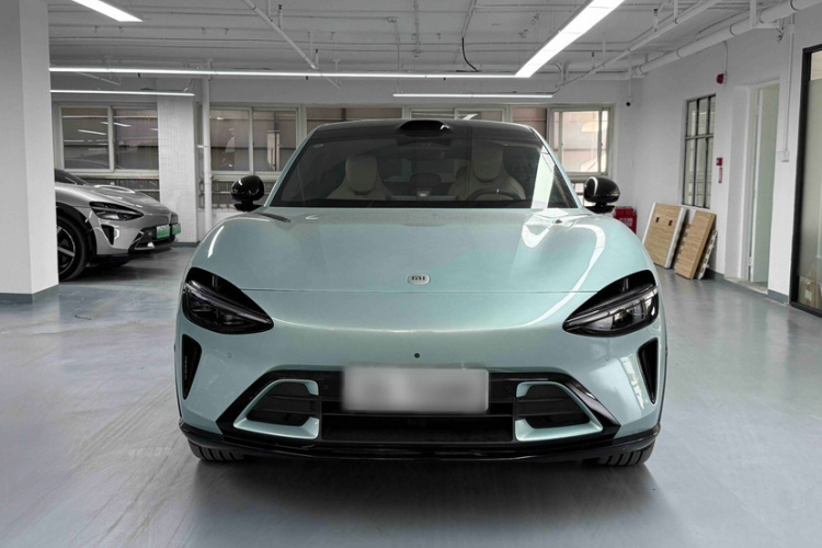 MI YU7 2025 #8 MI YU7 2025 car image #8