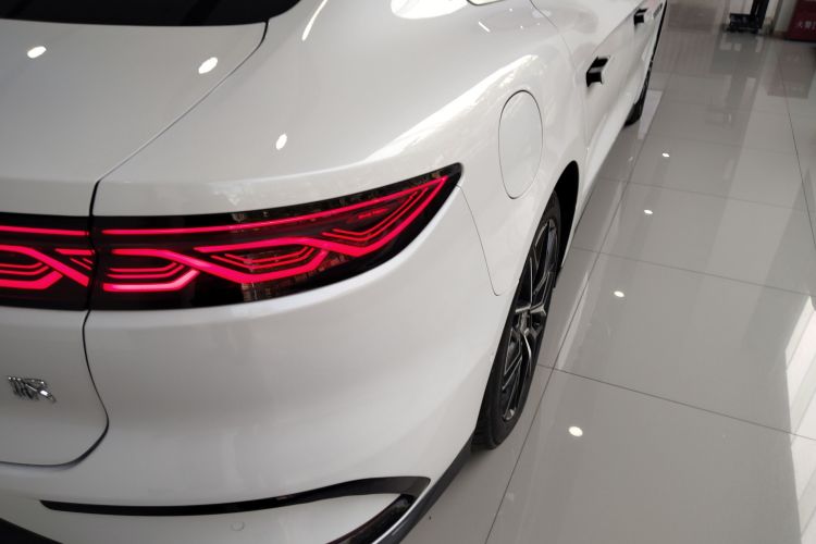 BYD Han 2023 изображение автомобиля #8