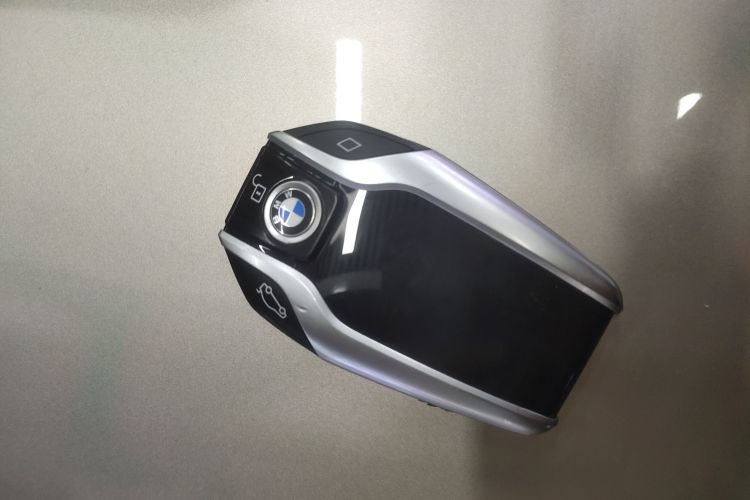 BMW 5 Series New Energy 2021 car image #8