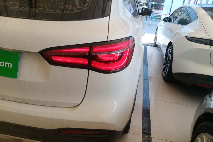 MG HS 2021 car image #8