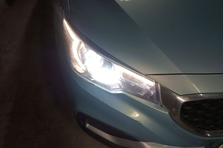 MG EZS Electric 2019 car image #8