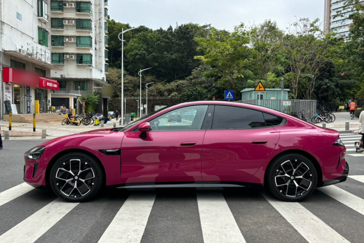 MI SU7 2025 car image #8