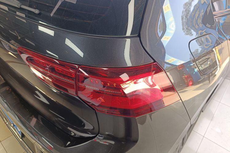 Volkswagen Golf 2021 car image #8