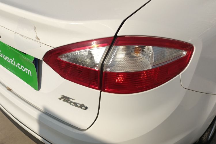 Ford Fiesta 2016 car image #8