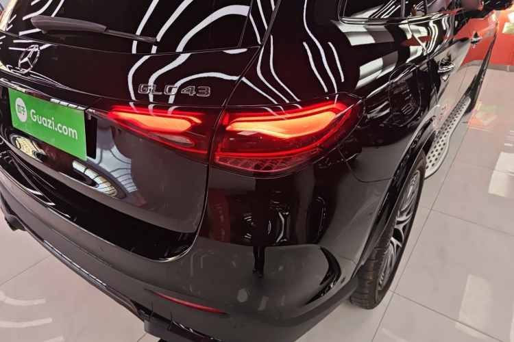 Mercedes-Benz GLC AMG 2024 imagem de carro #8