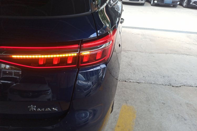 BYD Song MAX New Energy 2023 car image #8