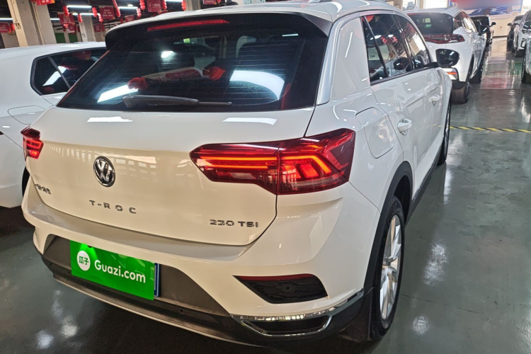 Volkswagen T-Roc 2020 car image #8