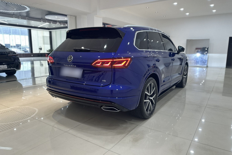 Volkswagen Touareg 2023 car image #8