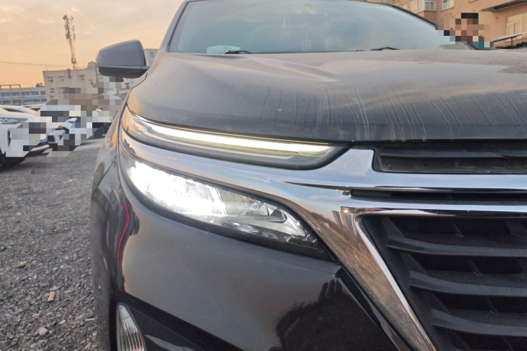 Chevrolet Equinox 2022 #8 Chevrolet Equinox 2022 car image #8