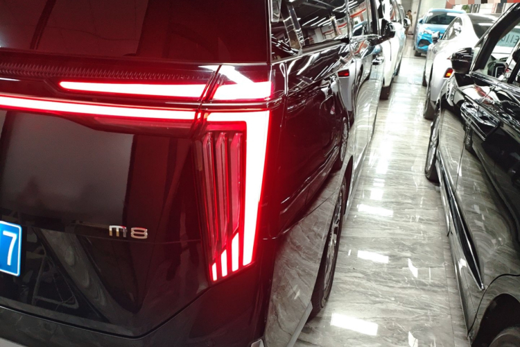 GAC Trumpchi M8 2024 immagine di auto #8