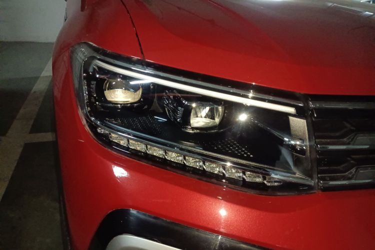 Volkswagen T-Cross 2019 #8 Volkswagen T-Cross 2019 car image #8