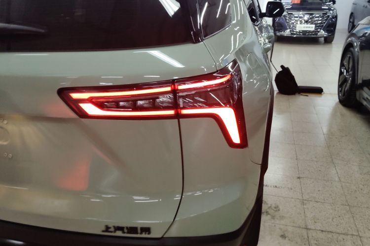 Chevrolet Equinox Plus 2024 car image #8