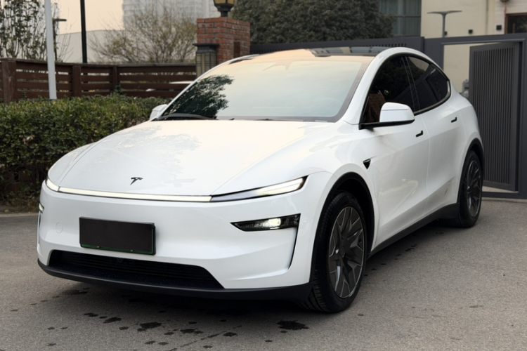 特斯拉 Model Y L 2025 汽车图片 #8