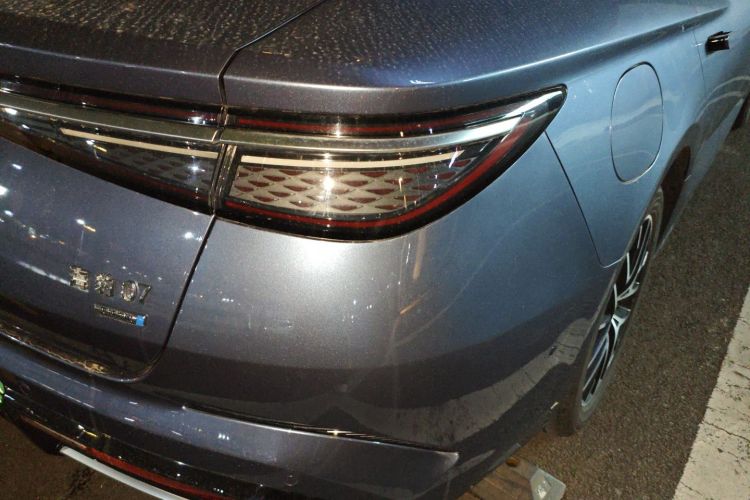 BYD Seal 07 DM-i 2025 #8 BYD Seal 07 DM-i 2025 car image #8