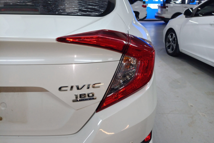 Honda Civic 2017 car image #8