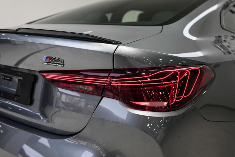 BMW M4 2024 imagen de coche #8