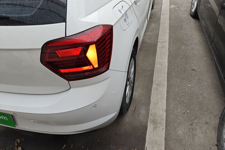 Polo 2023 car image #8