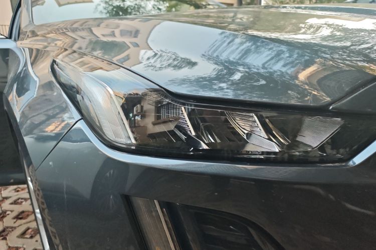 2020 car image #8
