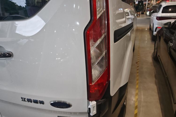 Ford Transit 2019 imagen de coche #8