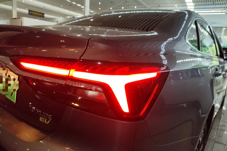 Roewe i6 MAX New Energy 2021 imagen de coche #8