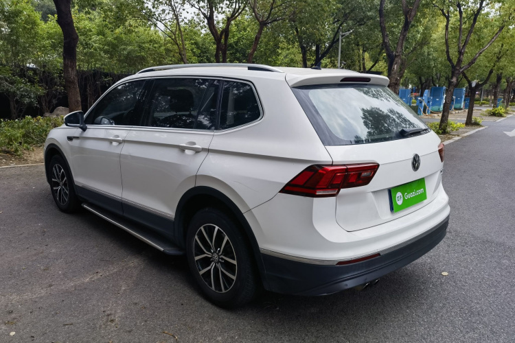 Volkswagen Tiguan L 2017 car image #8