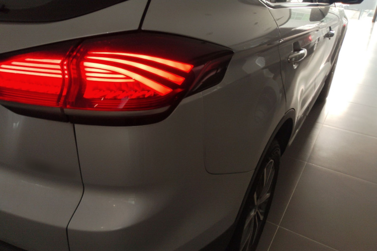 GEELY Boyue 2020 car image #8