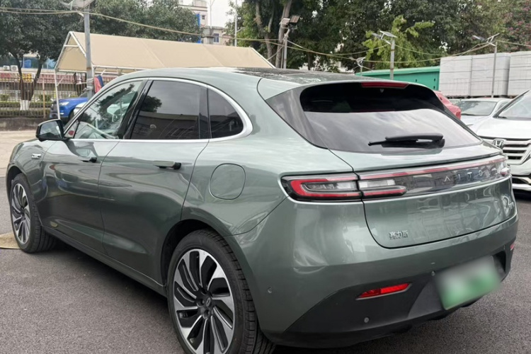 2023 car image #8