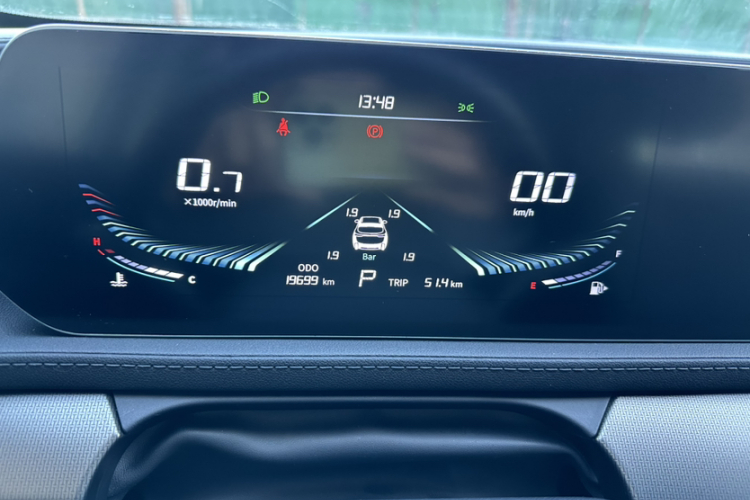 Forthing T5 EVO 2023 car image #8