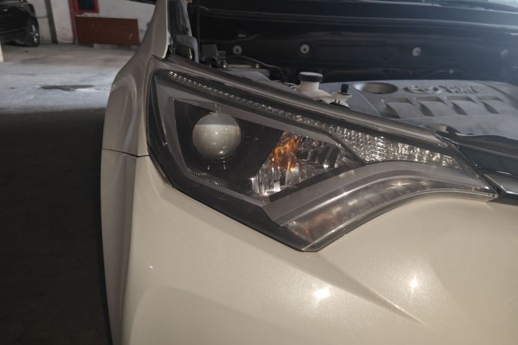 Toyota RAV4 2016 #8 Toyota RAV4 2016 car image #8