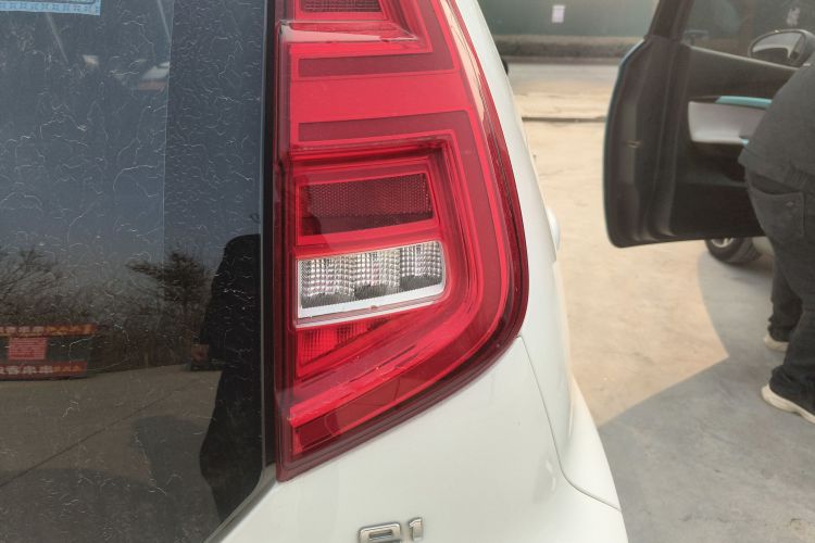 BYD e1 2019 #8 BYD e1 2019 car image #8