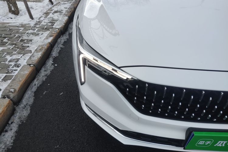 2022 car image #8