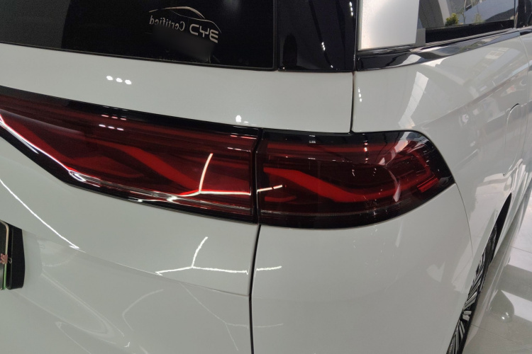 BYD Xia 2024 car image #8