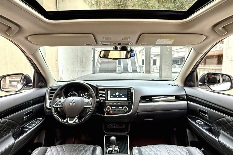 劳斯莱斯 欧蓝德 2022 #8 劳斯莱斯 欧蓝德 2022 汽车图片 #8