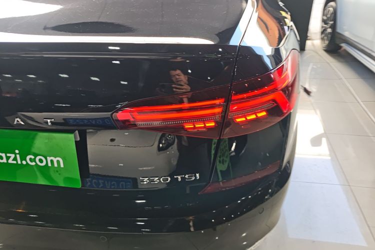 Volkswagen Passat 2019 car image #8